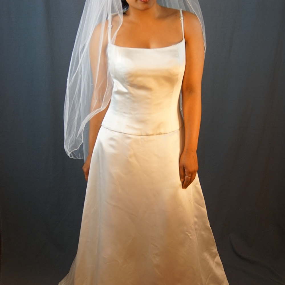 Reem Acra simple wedding gown Sz 8